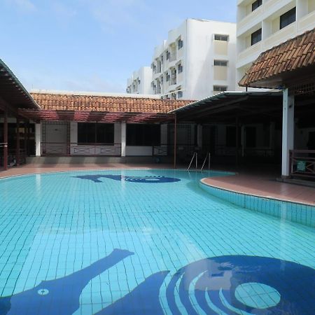 Sea View Resort Hotel & Apartments Kuala Belait Εξωτερικό φωτογραφία