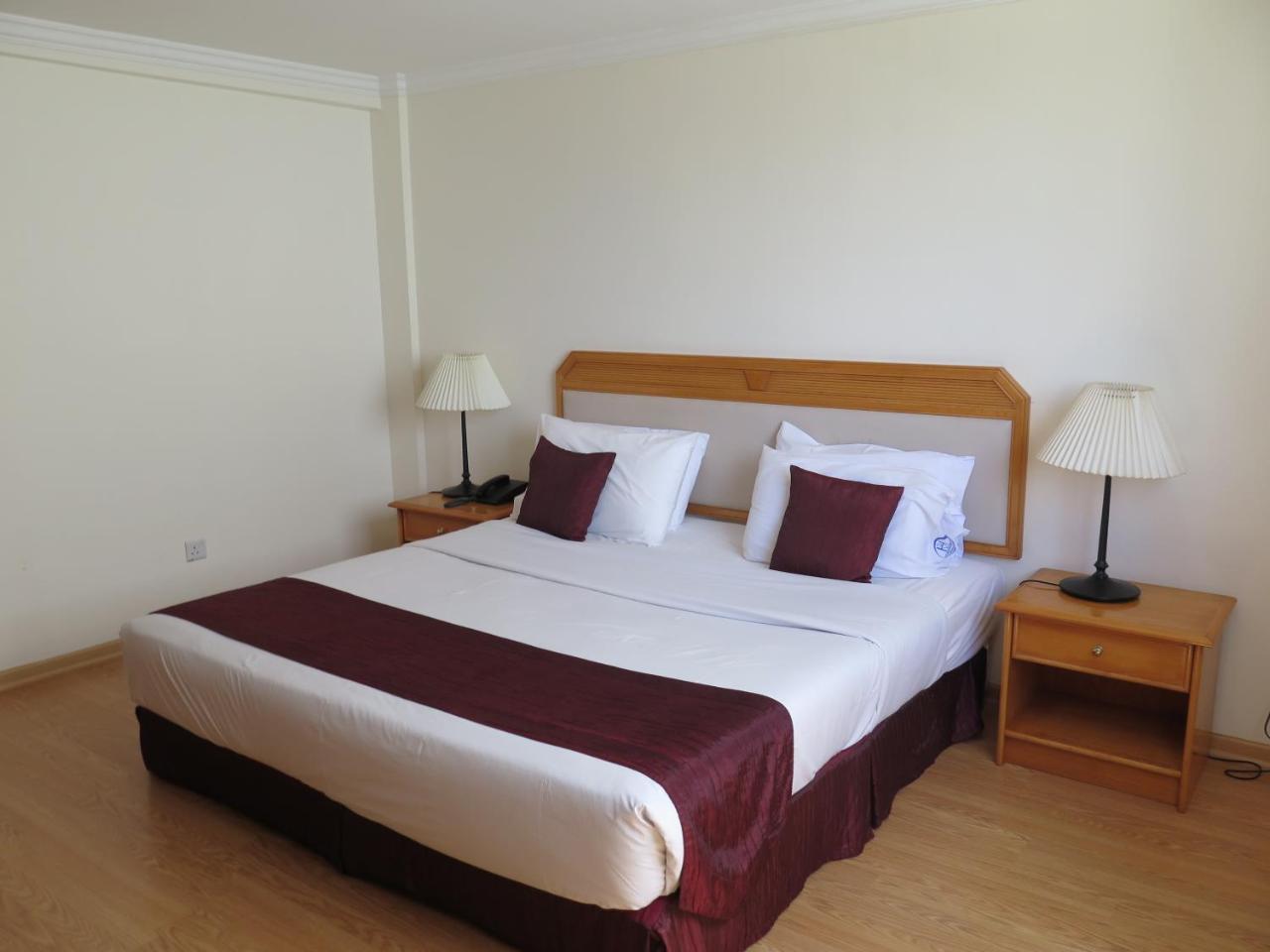 Sea View Resort Hotel & Apartments Kuala Belait Εξωτερικό φωτογραφία