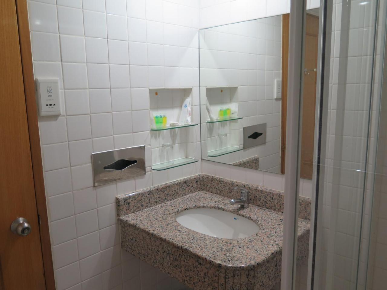 Sea View Resort Hotel & Apartments Kuala Belait Εξωτερικό φωτογραφία