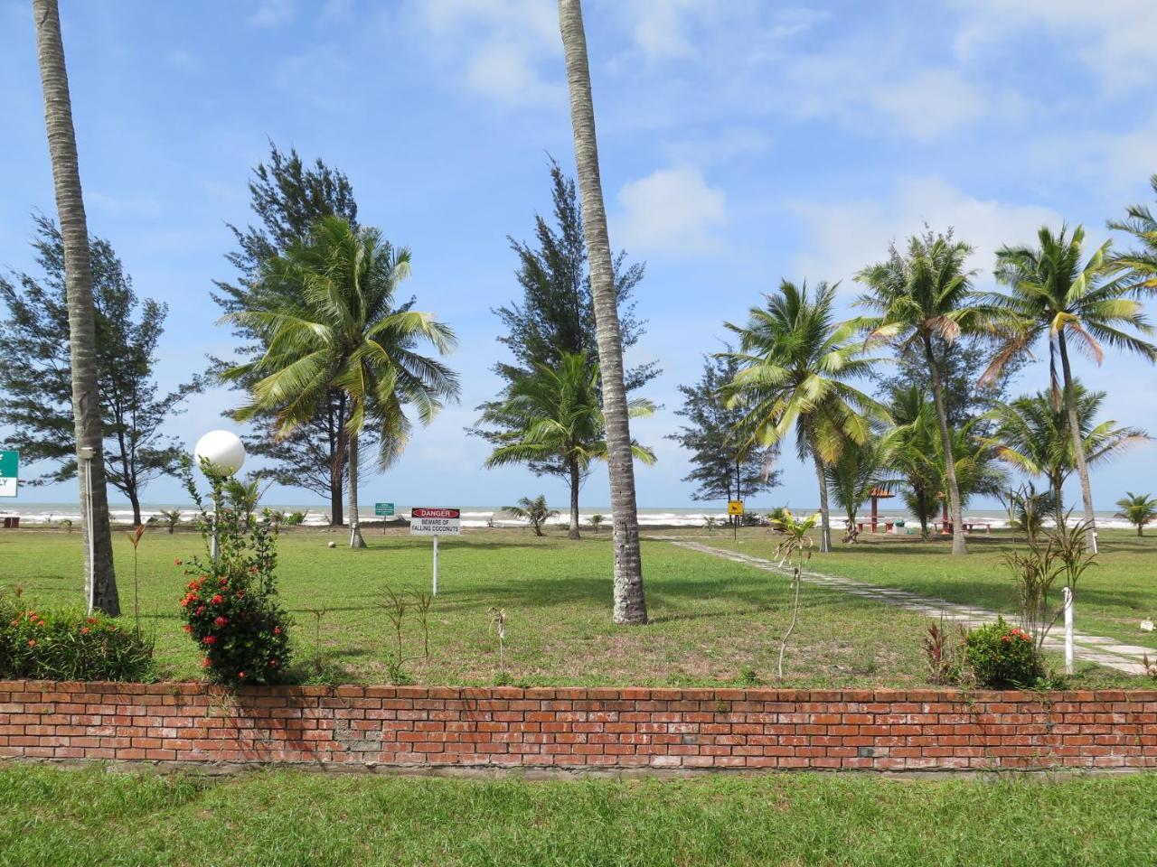 Sea View Resort Hotel & Apartments Kuala Belait Εξωτερικό φωτογραφία